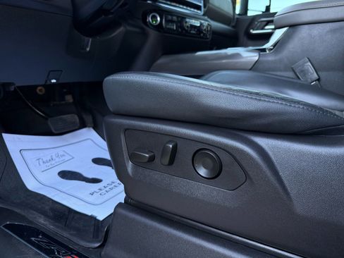 Used 2024 Chevrolet Silverado 2500 ZR2 w/ Technology Package image 47