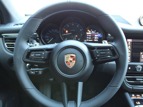 New 2025 Porsche Macan image 15