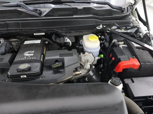 Used 2022 RAM 2500 Laramie w/ Night Edition AWD/4WD image 19