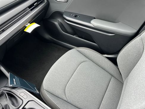 New 2025 Kia K4 LXS image 25