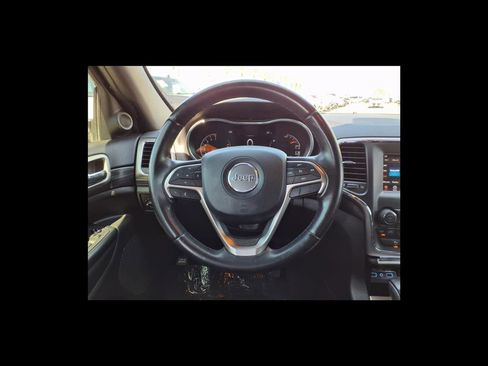 Used 2021 Jeep Grand Cherokee Laredo image 27