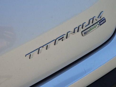 Used 2019 Ford Edge Titanium AWD/4WD image 12