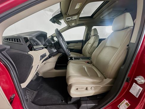 Used 2022 Honda Odyssey Touring image 13