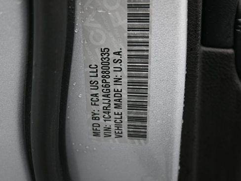 Used 2023 Jeep Grand Cherokee L Laredo RWD image 17