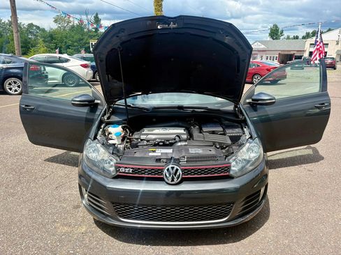 Used 2011 Volkswagen Golf 2-Door FWD image 9