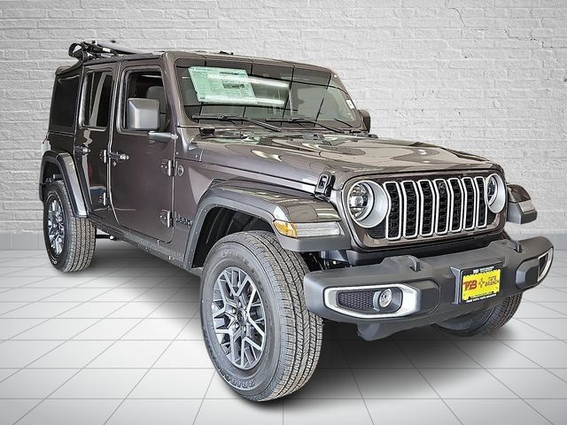 New 2025 Jeep Wrangler Unlimited Sahara w/ Technology Group AWD/4WD image 4