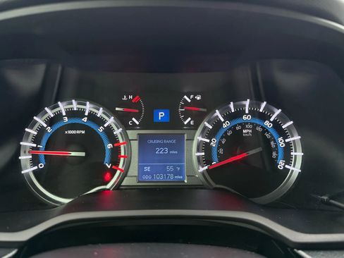 Used 2015 Toyota 4Runner SR5 image 34