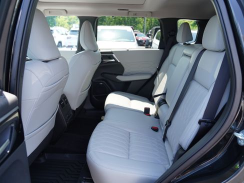 Used 2025 Mitsubishi Outlander SEL AWD/4WD image 5