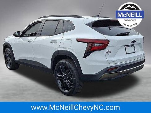 New 2026 Chevrolet Trax ACTIV w/ Sunroof Package image 5