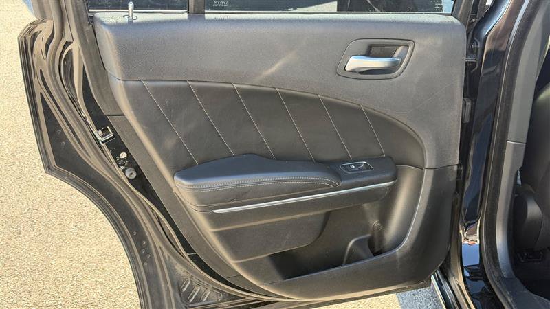 Used 2018 Dodge Charger R/T w/ Navigation & Travel Group RWD image 43