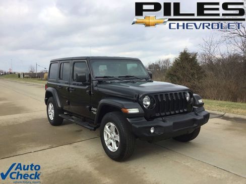 Used 2021 Jeep Wrangler Unlimited Sport image 1