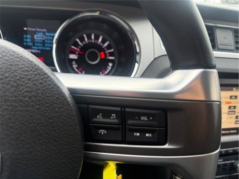 Used 2013 Ford Mustang GT image 25
