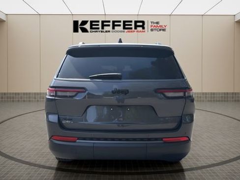 New 2026 Jeep Grand Cherokee L Limited AWD/4WD image 4