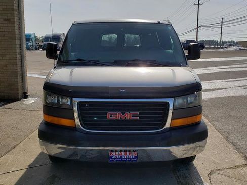Used 2009 GMC Savana 3500 Extended Passenger w/ LT Preferred Equipment Group image 9