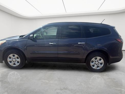 Used 2013 Chevrolet Traverse LS FWD image 7