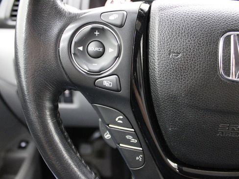 Used 2017 Honda Ridgeline RTL-E image 24