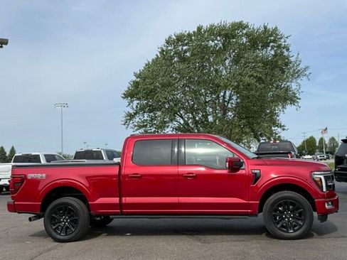 Used 2025 Ford F150 Platinum w/ FX4 Off-Road Package AWD/4WD image 38