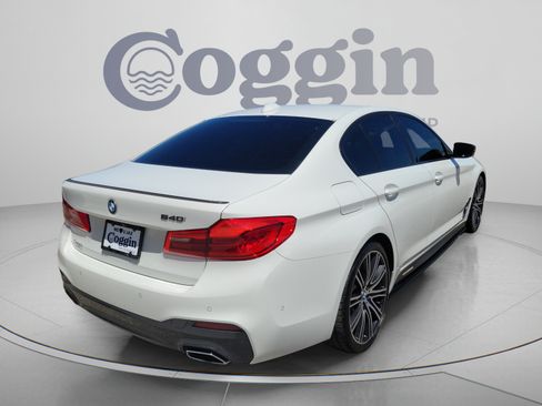 Used 2020 BMW 540i w/ M Sport Package RWD image 3