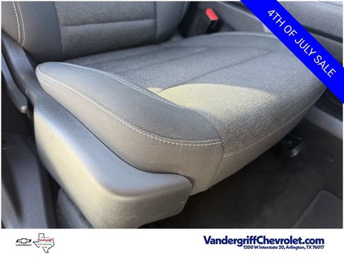 Certified 2025 Chevrolet Traverse LT w/ Midnight/Sport Edition FWD image 25