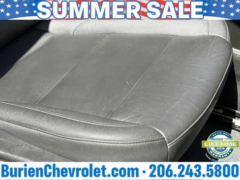 Used 2022 Chevrolet Suburban Z71 AWD/4WD image 23