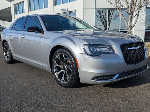 Used 2018 Chrysler 300 Touring w/ Sport Appearance Package image 1