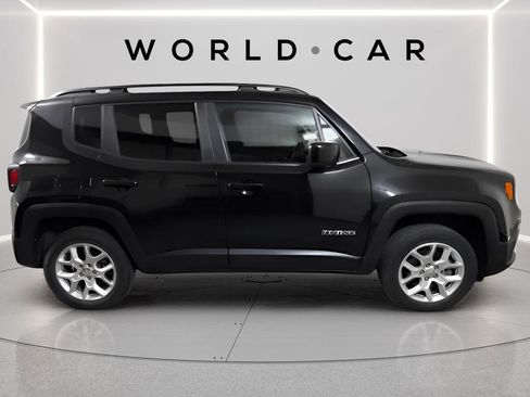 Used 2018 Jeep Renegade Latitude w/ Safety & Security Group AWD/4WD image 2
