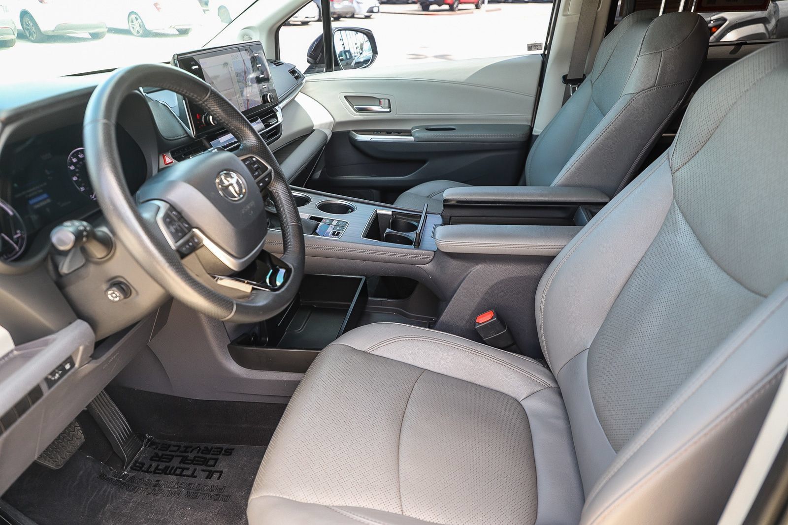 Certified 2023 Toyota Sienna Limited AWD/4WD image 18