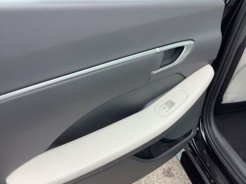 Certified 2025 Hyundai Sonata SEL AWD/4WD image 18