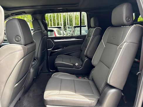 New 2026 Cadillac Escalade ESV Sport AWD/4WD image 10