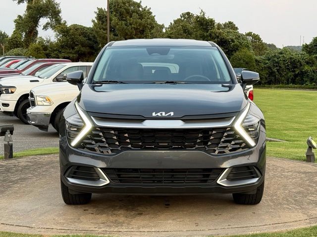 Used 2024 Kia Sportage EX FWD image 2