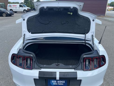 Used 2014 Ford Mustang GT RWD image 13