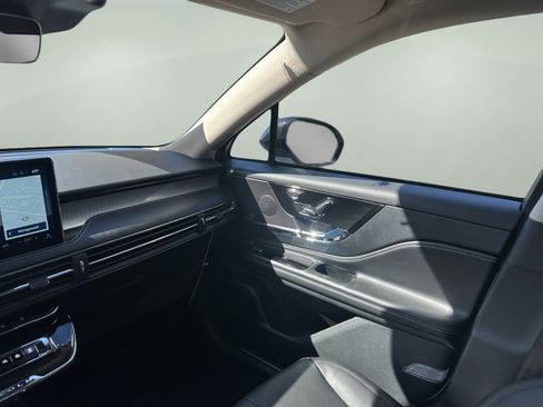 New 2026 Lincoln Corsair Premiere AWD/4WD image 15