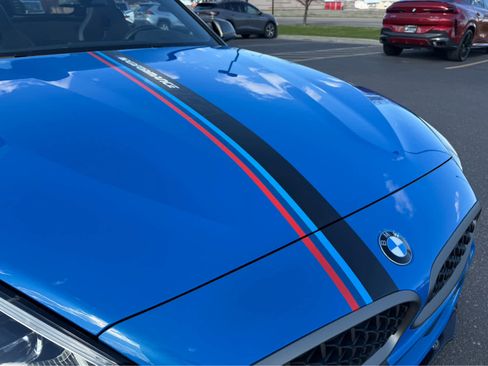 Used 2021 BMW Z4 M40i w/ Executive Package image 8