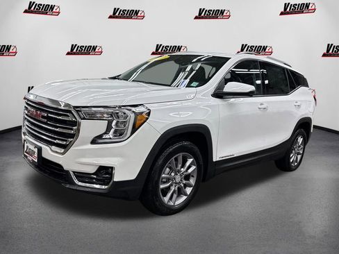 Used 2022 GMC Terrain SLT image 1
