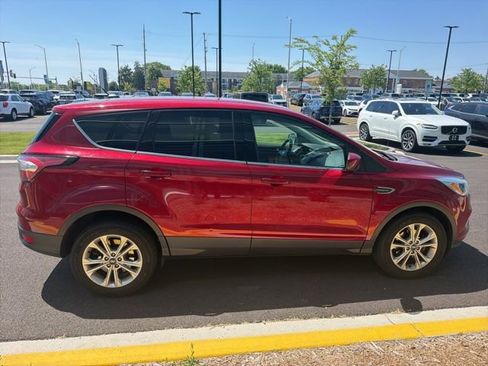 Used 2017 Ford Escape SE FWD image 19