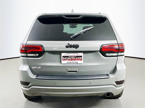 Used 2020 Jeep Grand Cherokee Altitude image 6