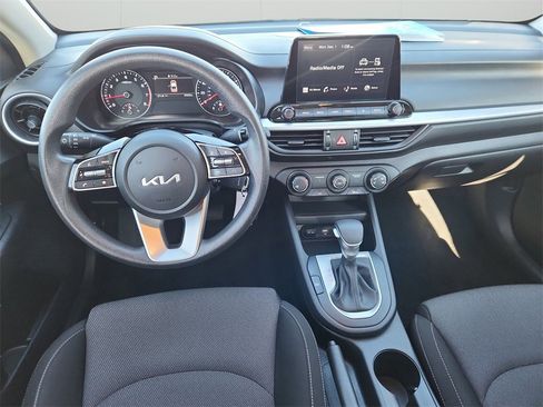 Used 2023 Kia Forte LXS image 10