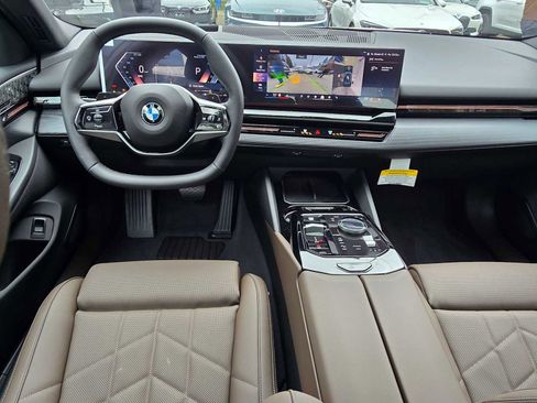 New 2026 BMW 530i xDrive AWD/4WD image 19