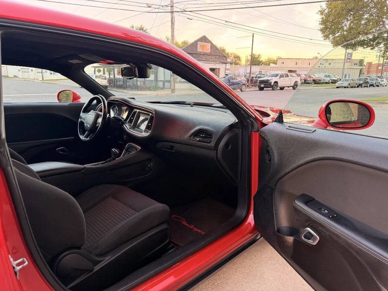 Used 2019 Dodge Challenger SXT RWD image 17