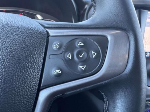 Used 2023 GMC Acadia AT4 image 39