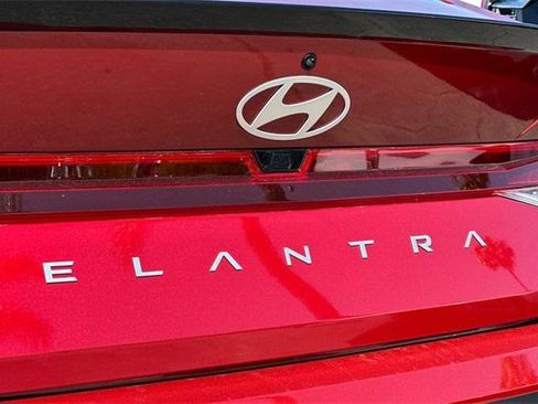 Certified 2025 Hyundai Elantra Sport image 27