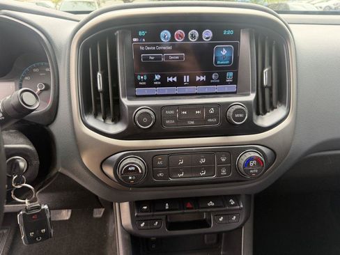 Used 2017 Chevrolet Colorado Z71 AWD/4WD image 15