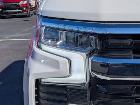 Used 2025 Chevrolet Silverado 1500 LT image 10