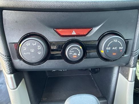 Used 2021 Subaru Forester image 33