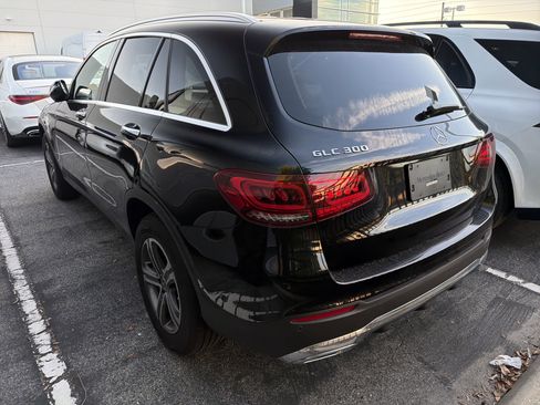 Used 2022 Mercedes-Benz GLC 300 image 3