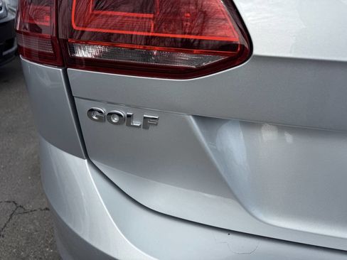 Used 2016 Volkswagen Golf S image 10