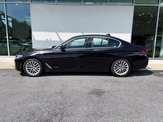 Used 2021 BMW 530i xDrive w/ Convenience Package AWD/4WD image 2