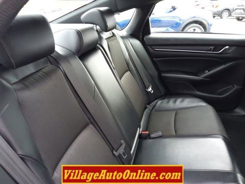 Used 2018 Honda Accord Sport image 33