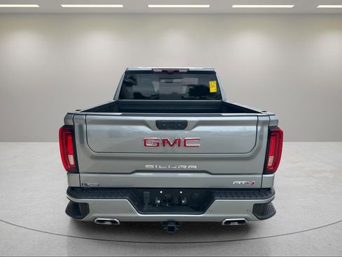 Used 2024 GMC Sierra 1500 AT4 w/ Technology Package AWD/4WD image 5