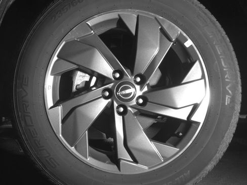 Used 2025 Nissan Rogue SV FWD image 12